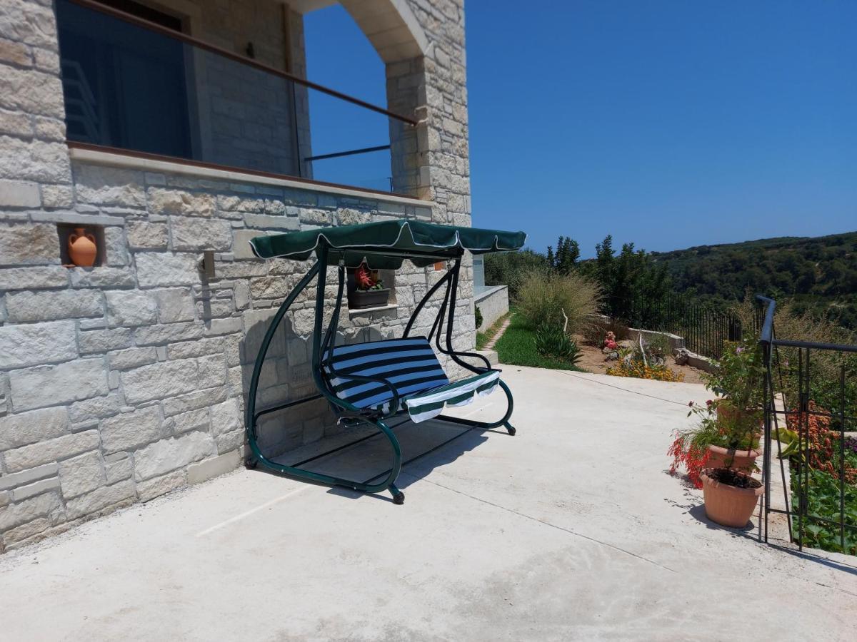 Villa Olive Valley Loutraki  Екстер'єр фото